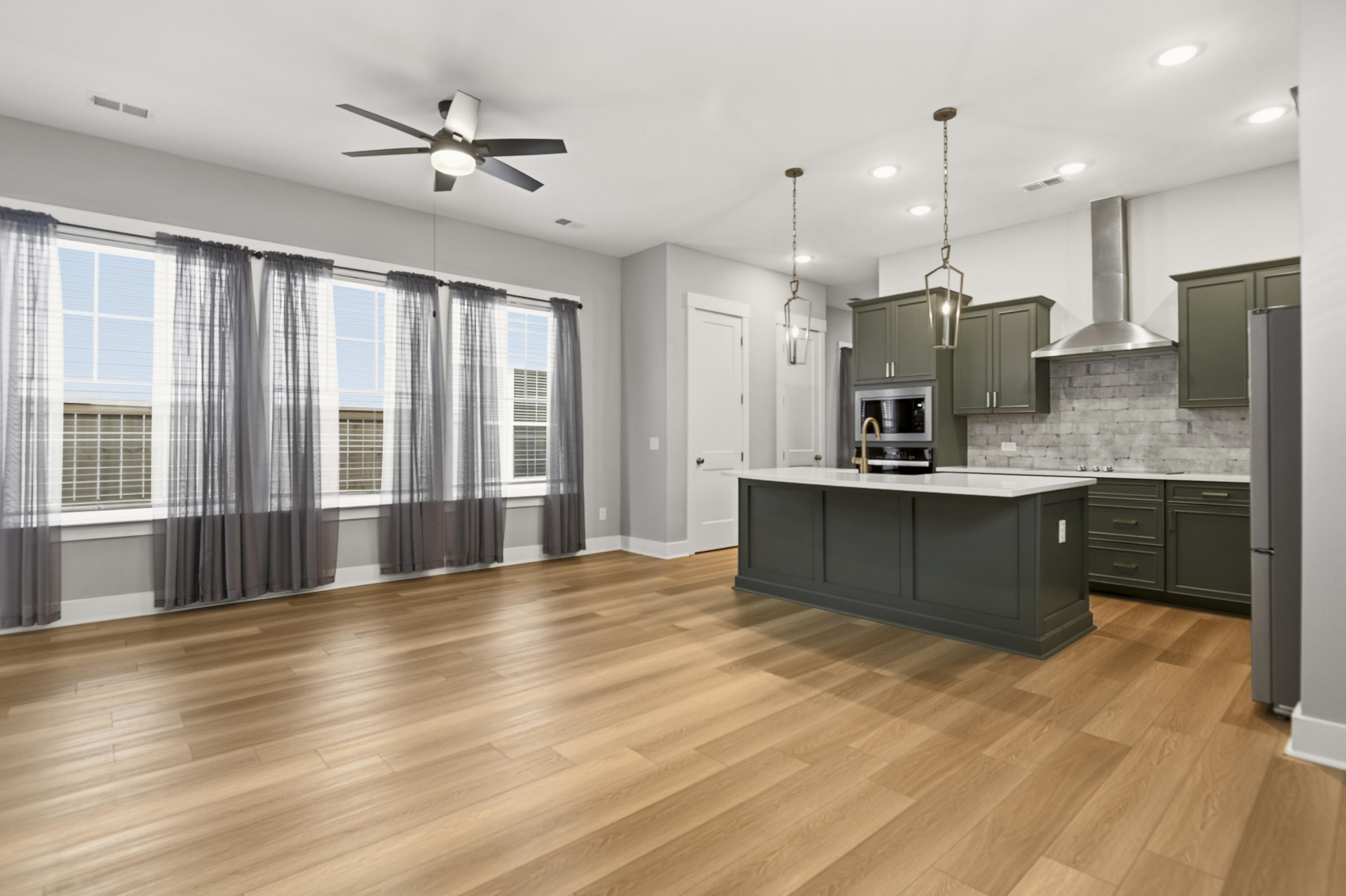 553 Sound Drive Summerville, SC 29486 - Photo 6 of 29 _DSC4863