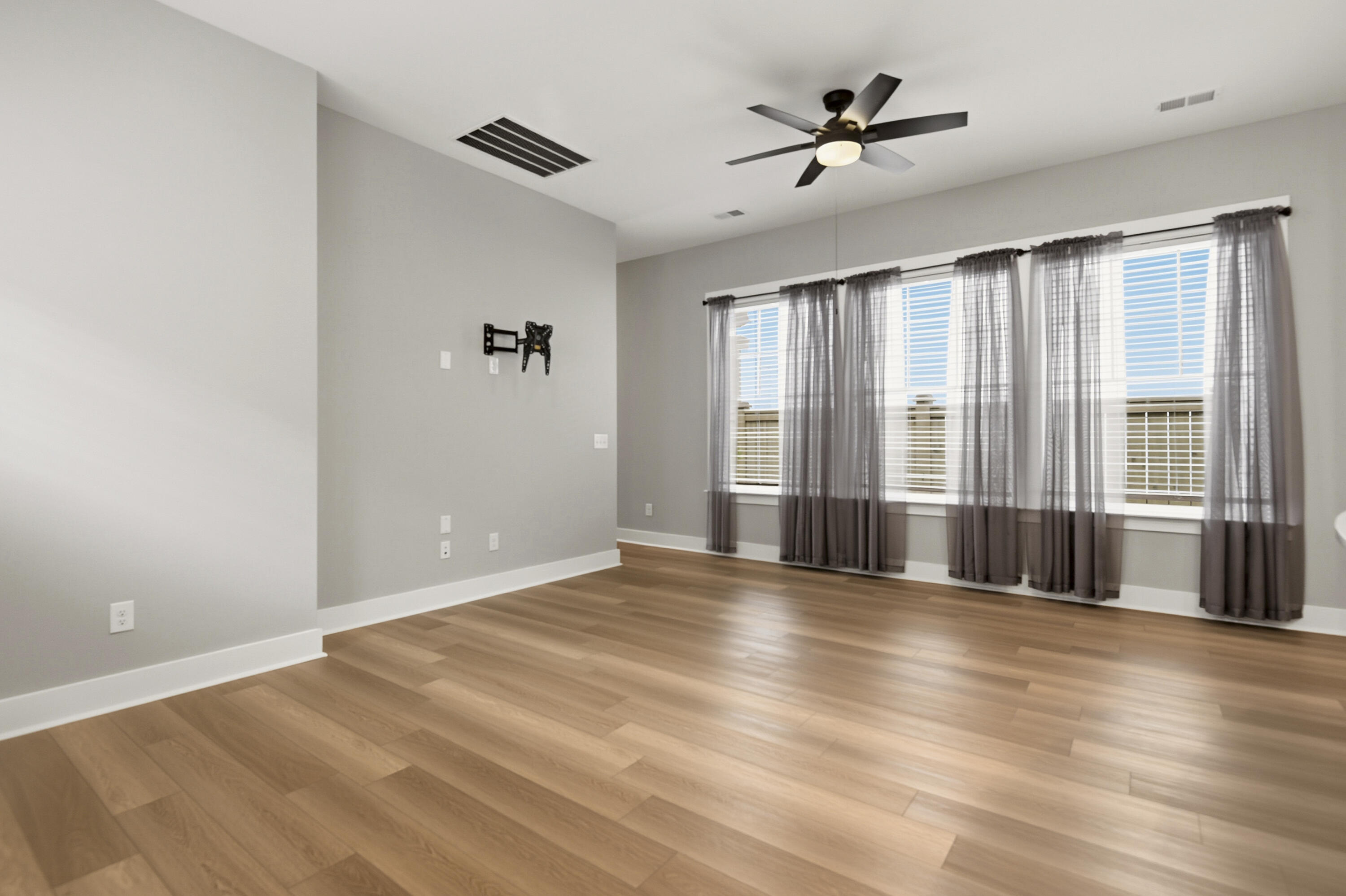 553 Sound Drive Summerville, SC 29486 - Photo 7 of 29 _DSC4858