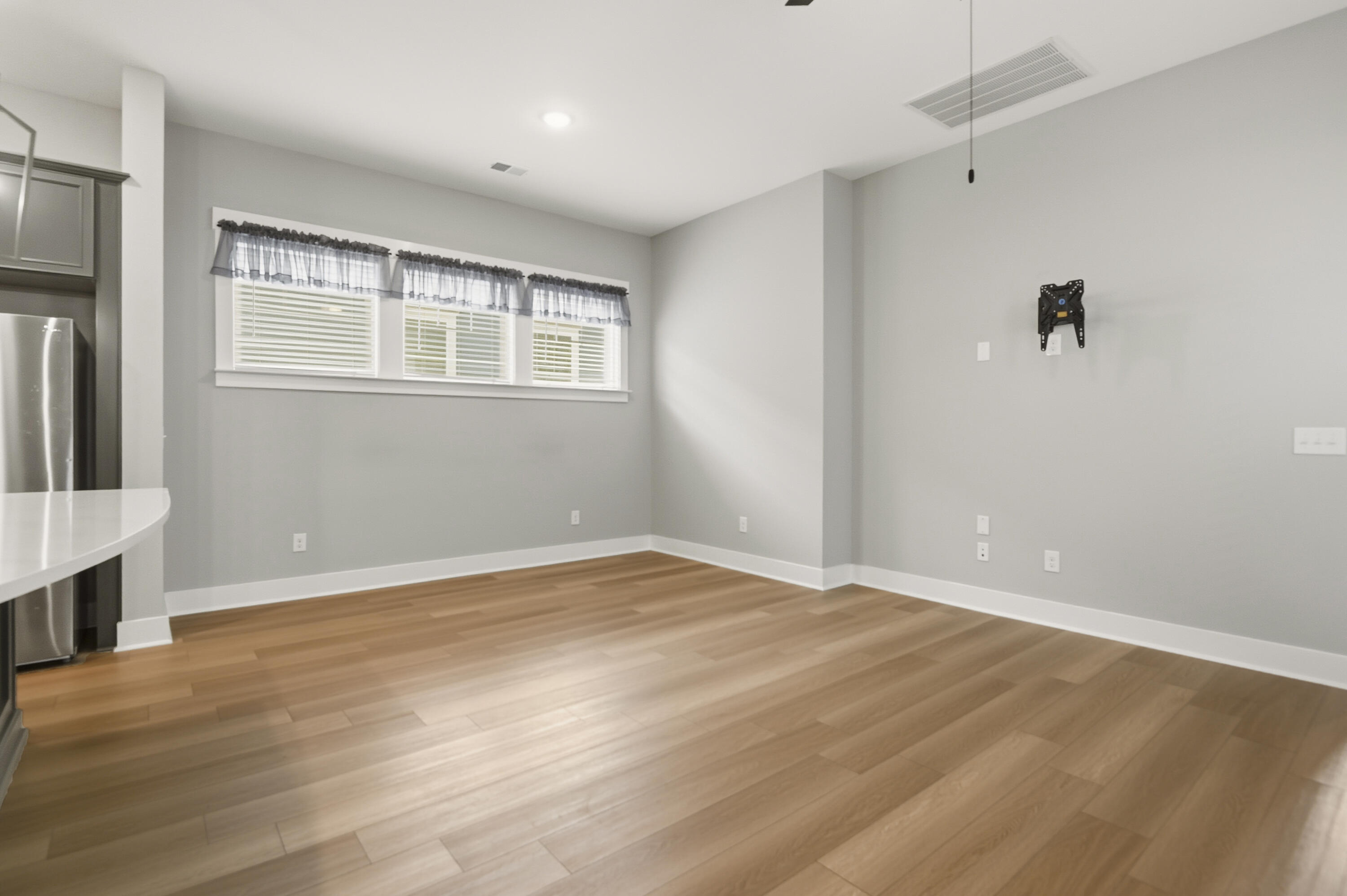 553 Sound Drive Summerville, SC 29486 - Photo 9 of 29 _DSC4848