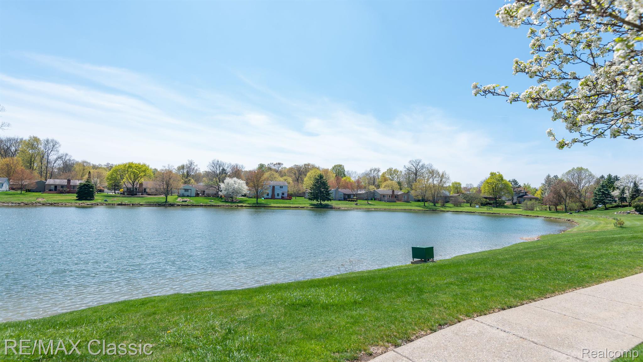 22068 Edgewater, Unit 140 Novi, MI 48375 - Photo 9 of 72 Water view from front