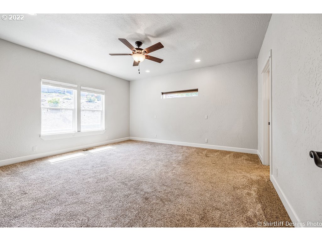 330 Mountaingate Drive Springfield, OR 97478 - Photo 20 of 32 Gallery Image 20