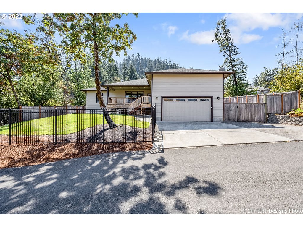 330 Mountaingate Drive Springfield, OR 97478 - Photo 2 of 32 Gallery Image 2