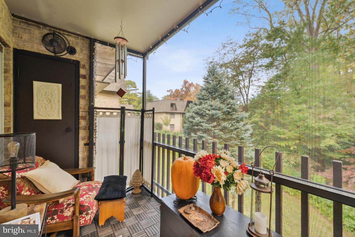 11615 Vantage Hill Road, Unit 12C Reston, VA 20190 - Photo 5 of 48 Gallery Image 5