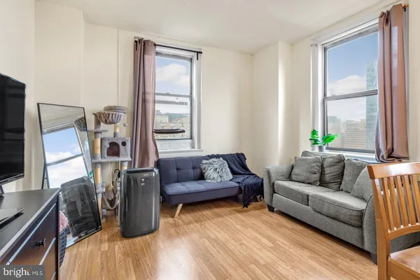$2,800 | 1324 Locust Street, Unit 1503, Philadelphia, PA 19107
