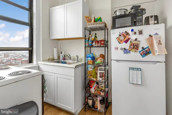 $2,800 | 1324 Locust Street, Unit 1503, Philadelphia, PA 19107