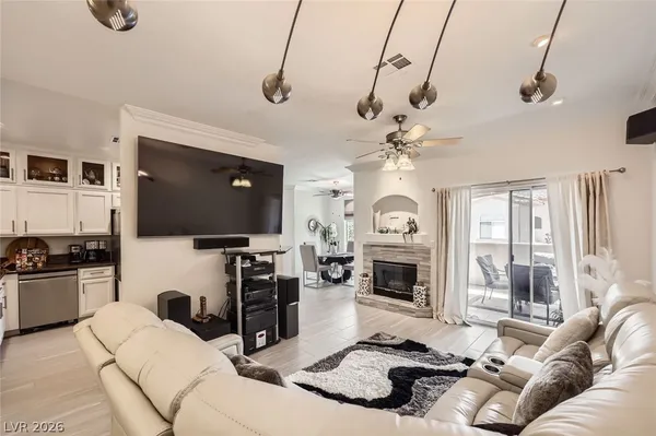 $369,000 | 2050 West Warm Springs Road, Unit 3624, Henderson, NV 89014