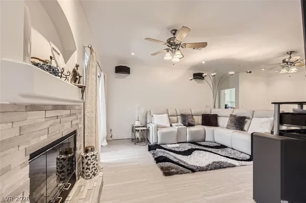 $369,000 | 2050 West Warm Springs Road, Unit 3624, Henderson, NV 89014