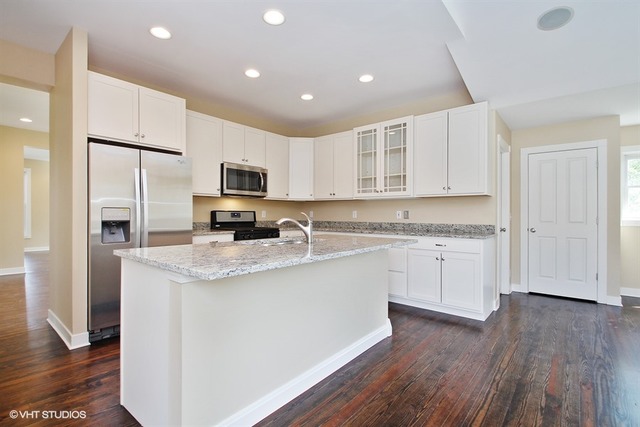1493 Potawatomi Road Grayslake, IL 60030 - Photo 4 of 20
