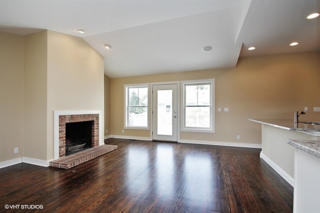 1493 Potawatomi Road Grayslake, IL 60030 - Photo 5 of 20