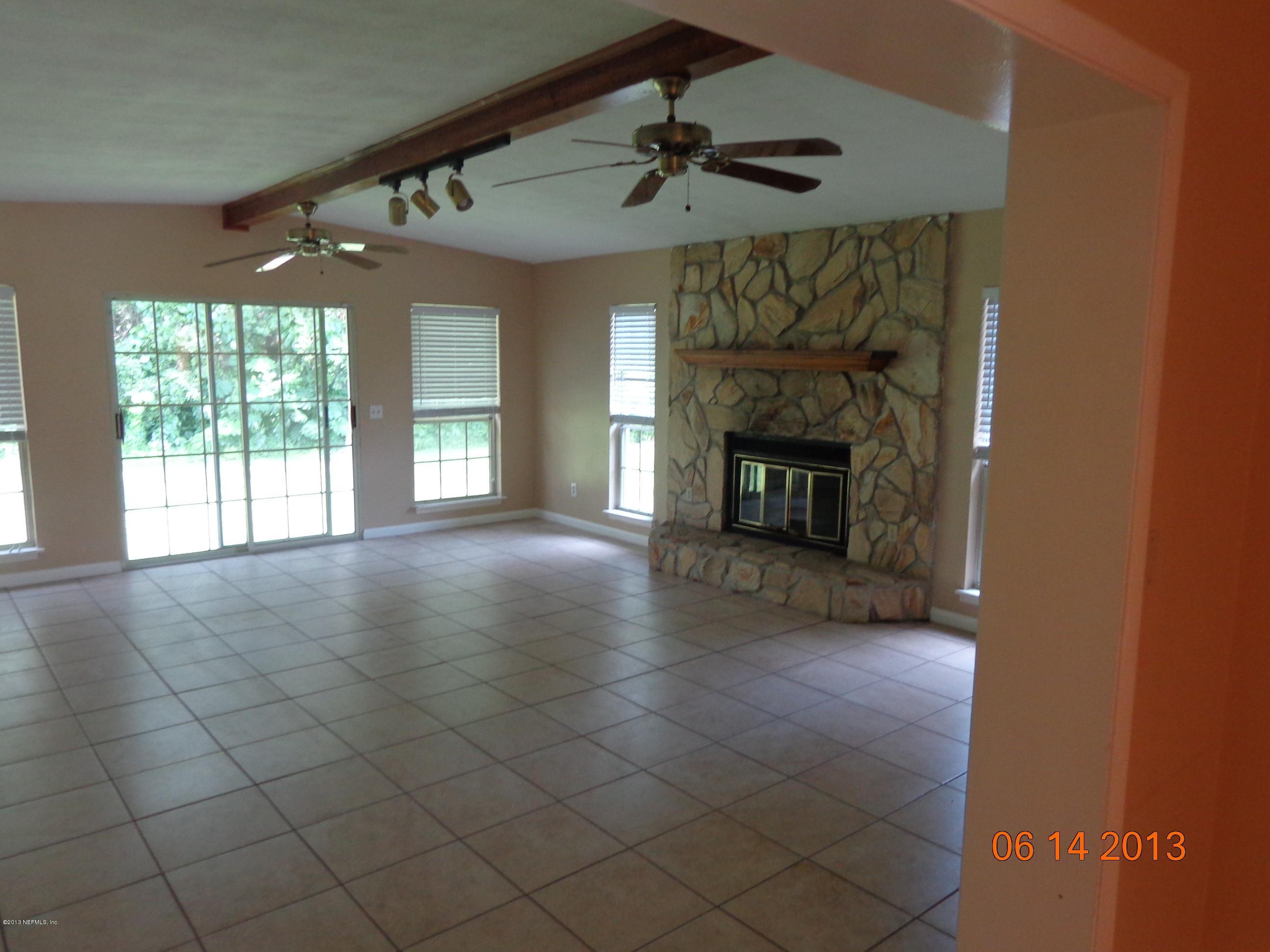 2441 Randy Road Jacksonville, FL 32216 - Photo 15 of 41 Family room