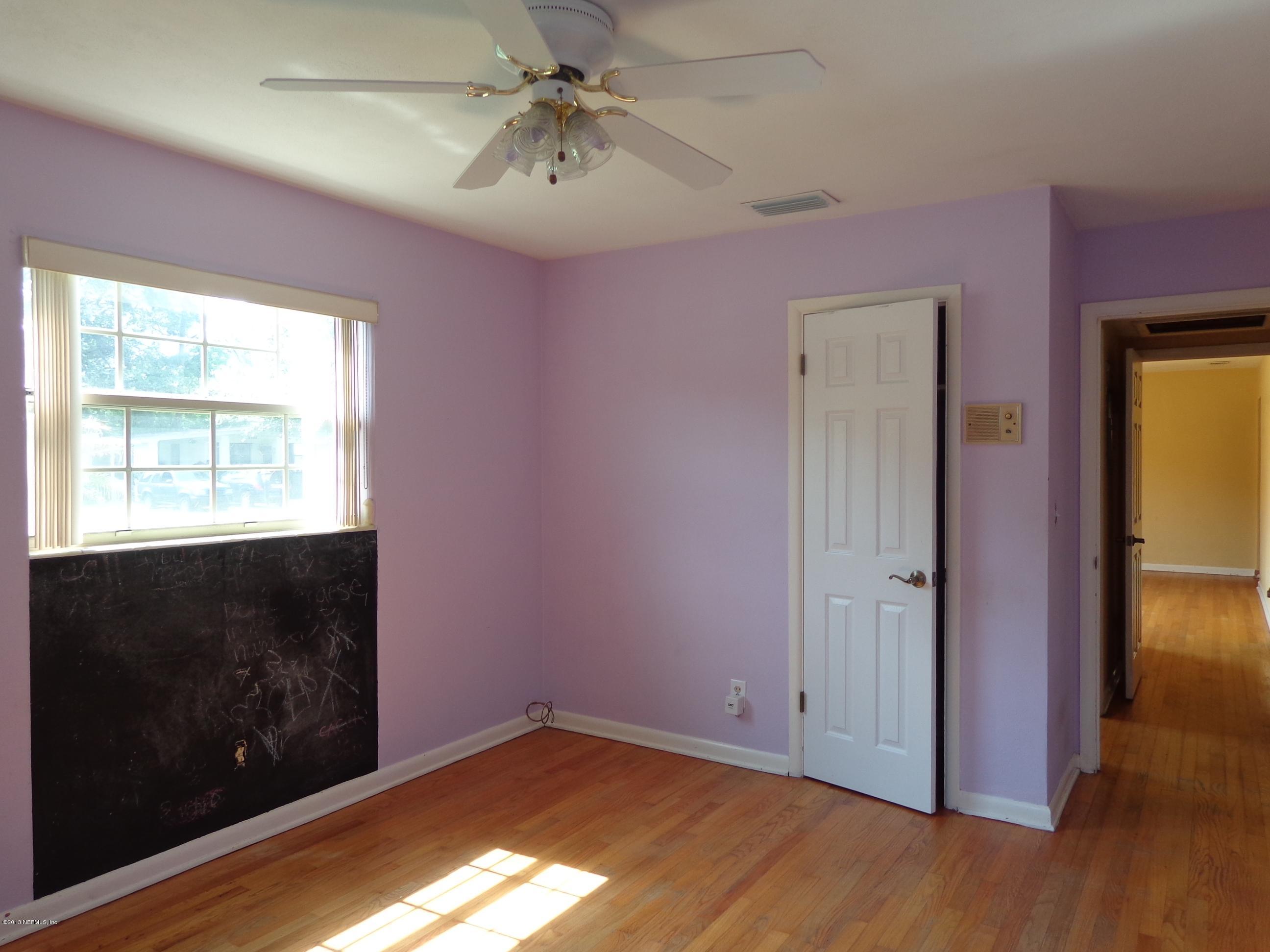 2441 Randy Road Jacksonville, FL 32216 - Photo 24 of 41 Bedromm - 2