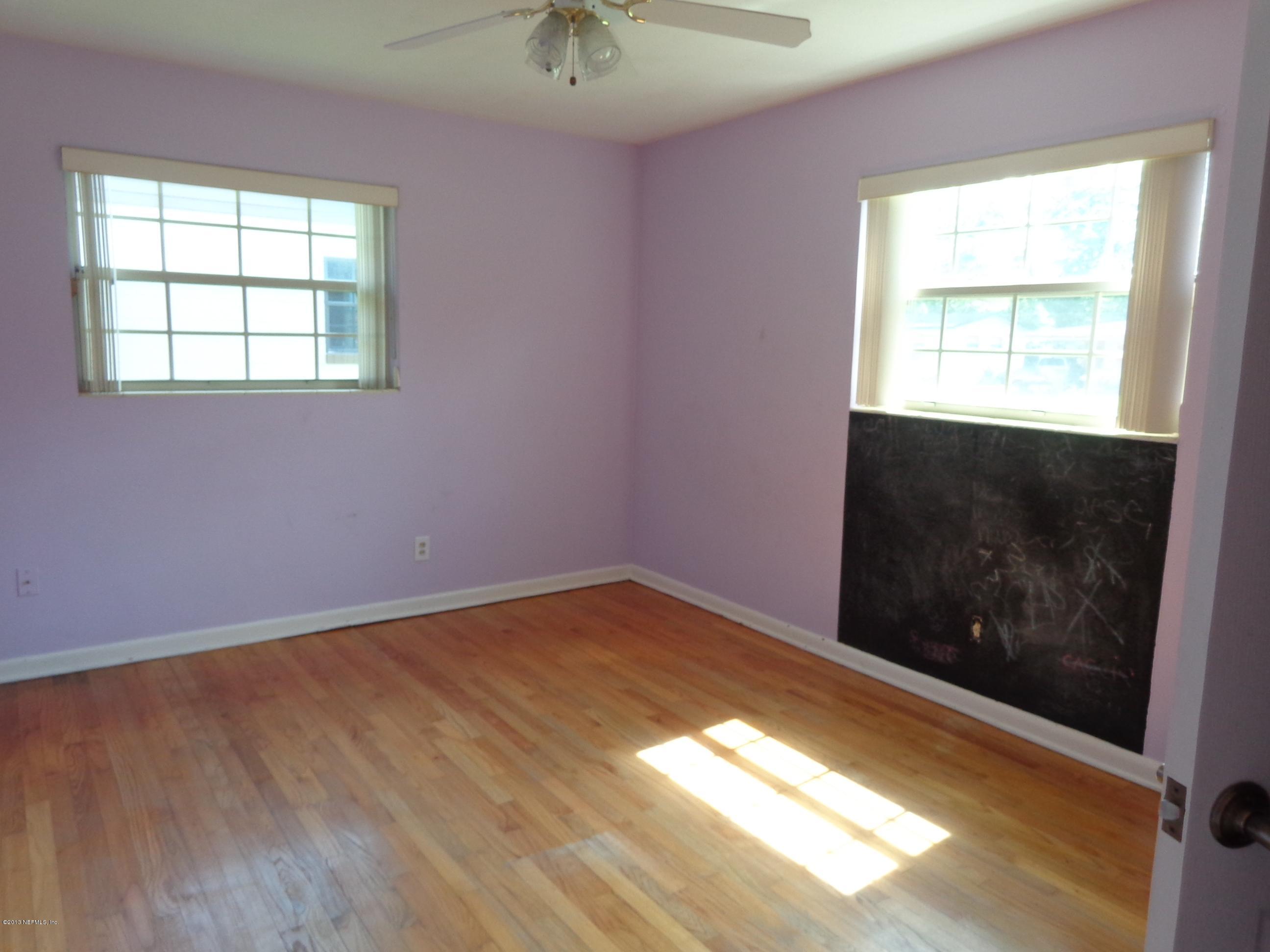 2441 Randy Road Jacksonville, FL 32216 - Photo 27 of 41 Bedroom 3