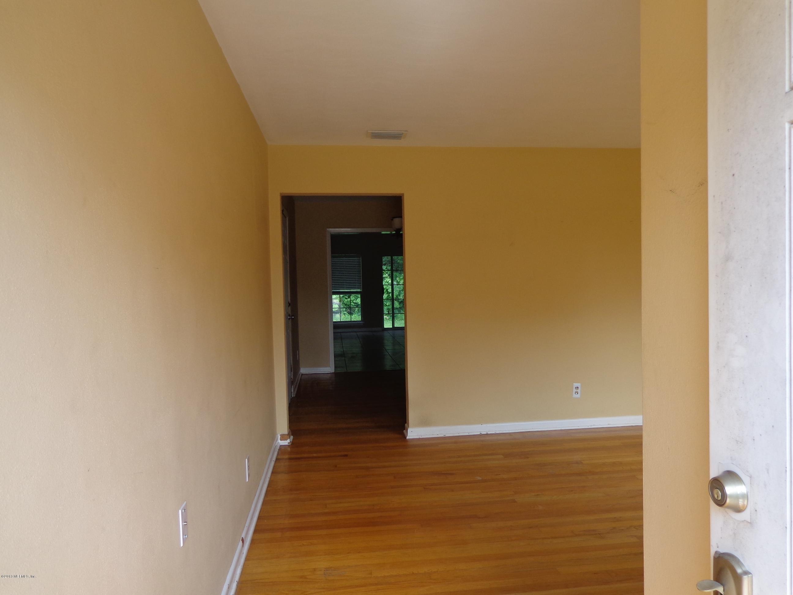 2441 Randy Road Jacksonville, FL 32216 - Photo 4 of 41 Foyer looking toward dining room