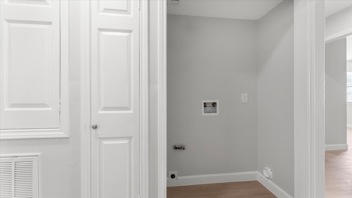 3123 Patience Avenue Houston, TX 77014 - Photo 12 of 22 a view of a bathroom