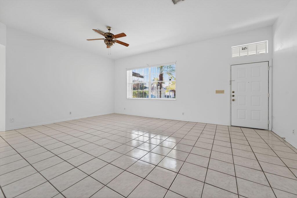762 Southwest Ancona Road Port St. Lucie, FL 34953 - Photo 2 of 30 Living Room