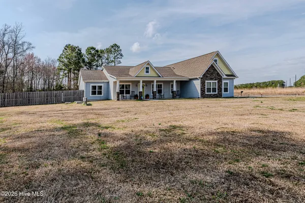 $695,000 | 105 Nautical Wave Road, Hubert, NC 28539