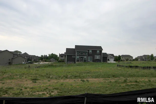 $66,000 | 6426 North Ironwood Drive, Edwards, IL 61528