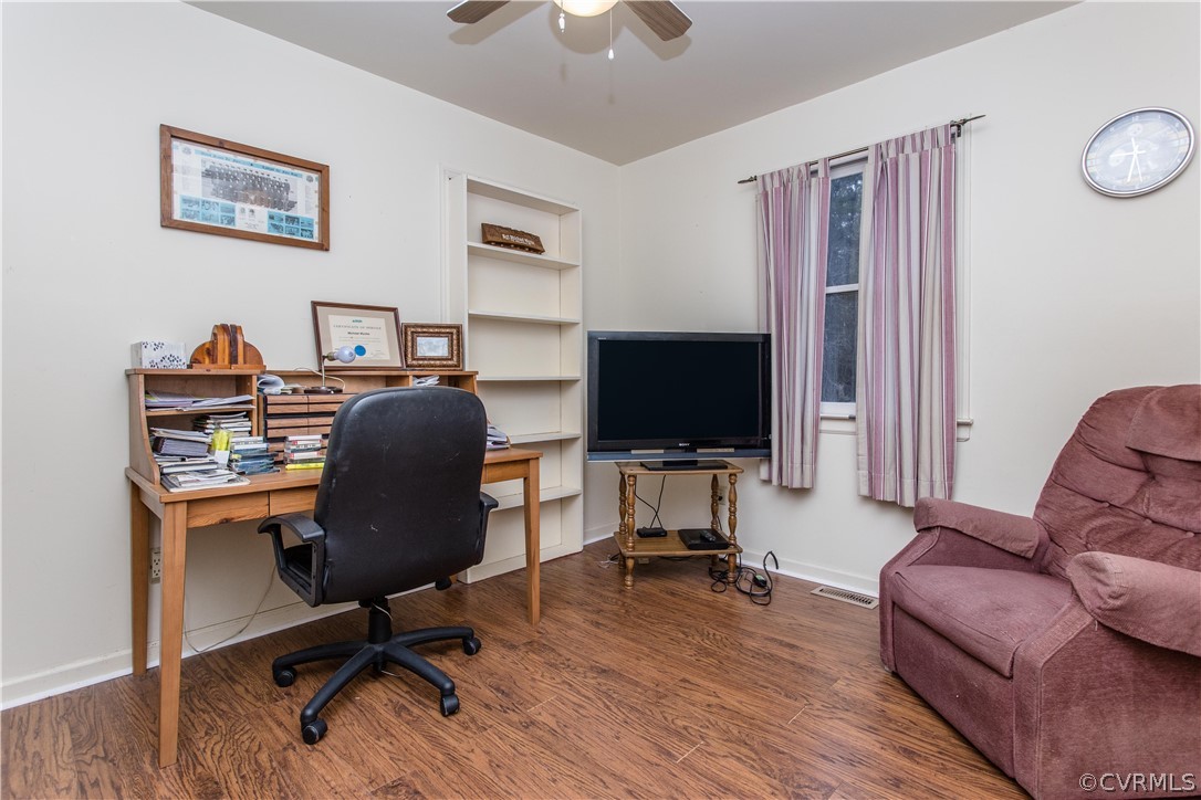 15890 Templeton Road Disputanta, VA 23842 - Photo 35 of 44 Bedroom 3 currently used as an office.