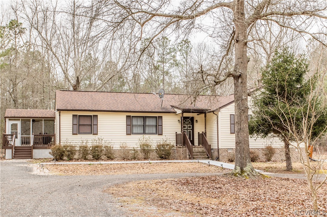 15890 Templeton Road Disputanta, VA 23842 - Photo 5 of 44 Covered Front Porch