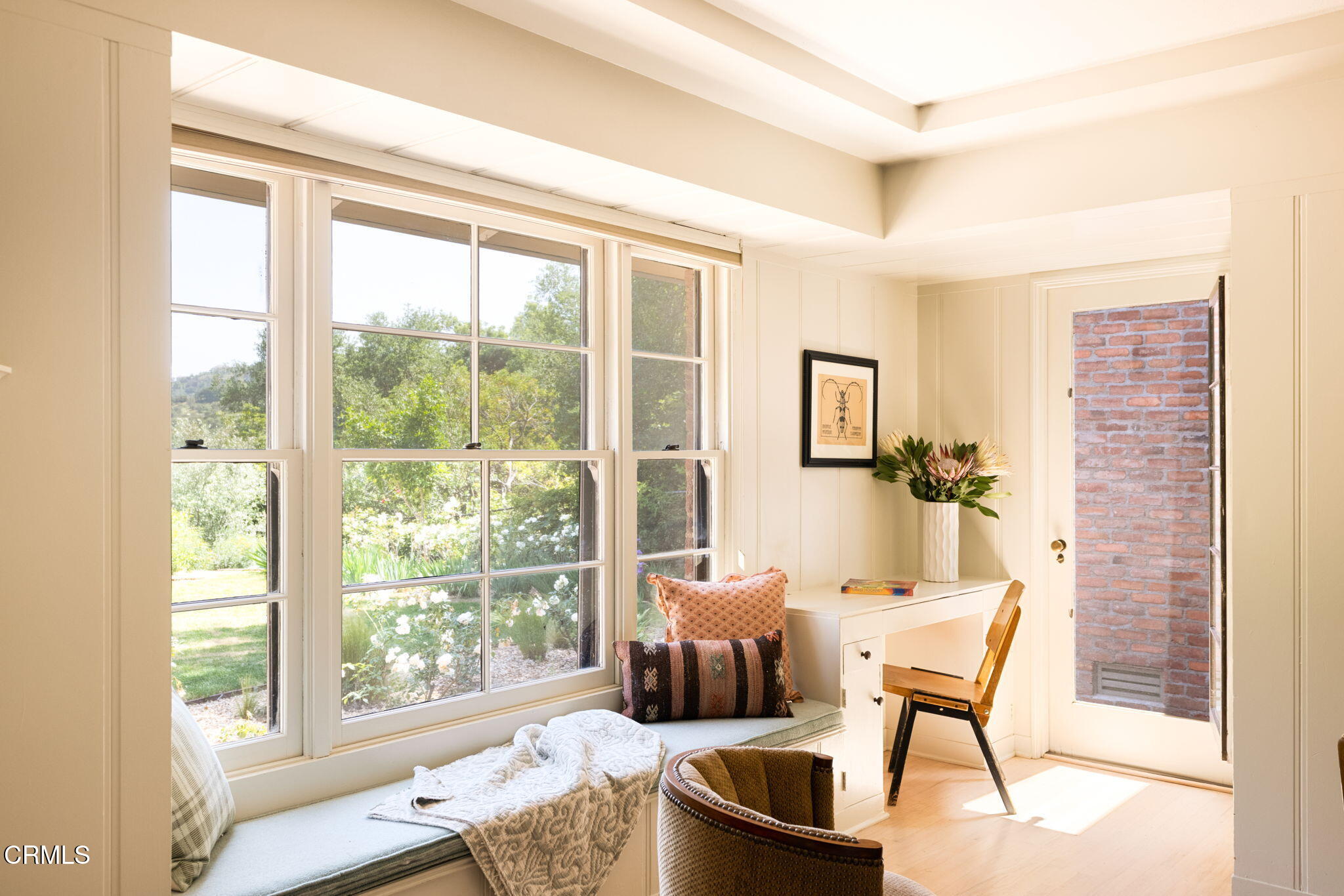 1555 Scenic Drive Pasadena, CA 91103 - Photo 11 of 50 11-web-or-mls-1555-scenic-dr