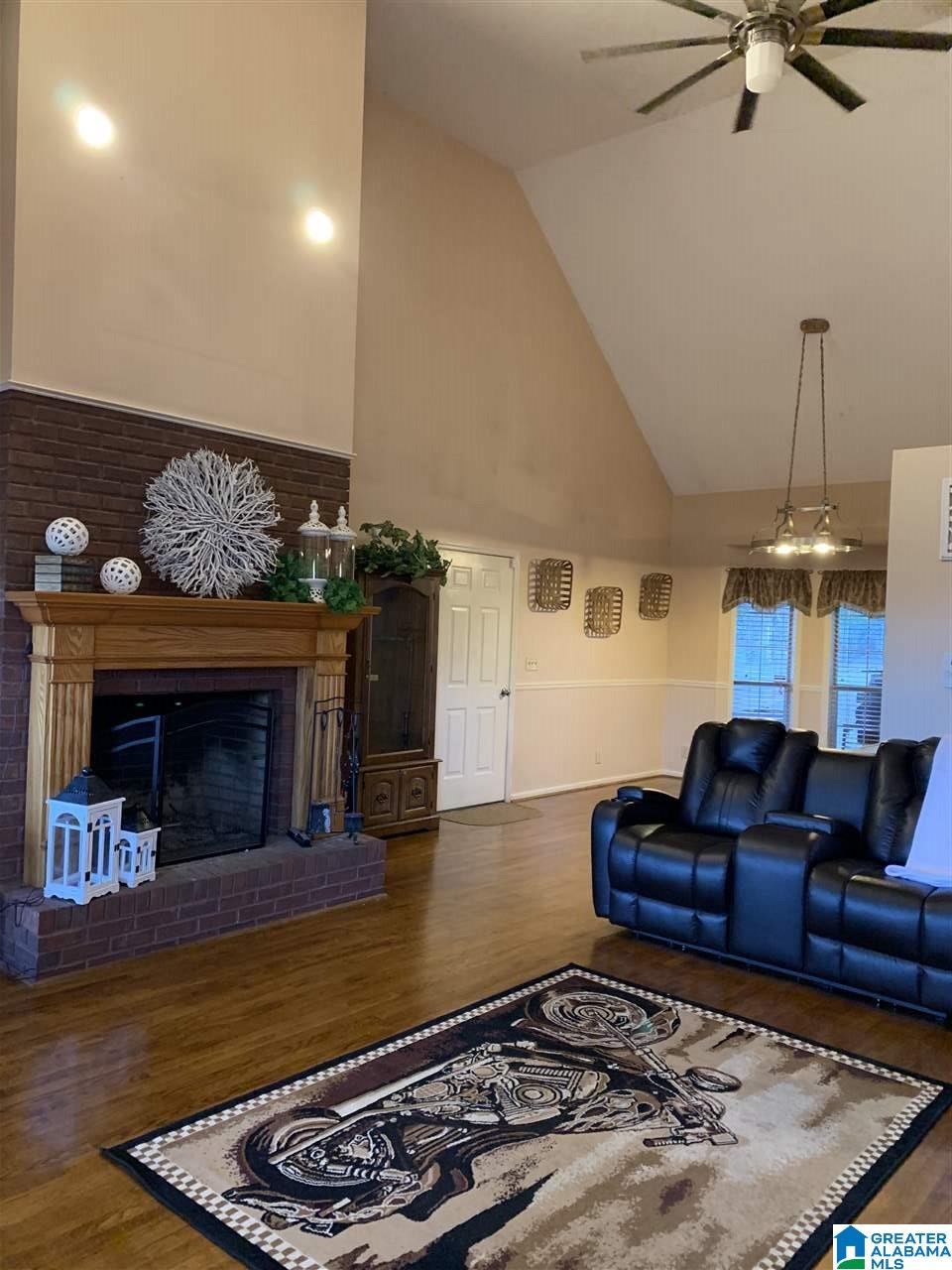 1137 Narrow Lane Clanton, AL 35045 - Photo 2 of 5