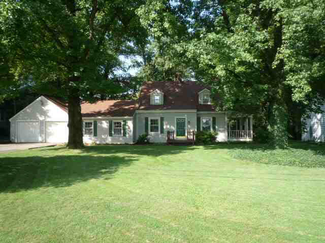 1803 McDowell Road Vincennes, IN 47591 - Photo 1 of 9 Gallery Image 1