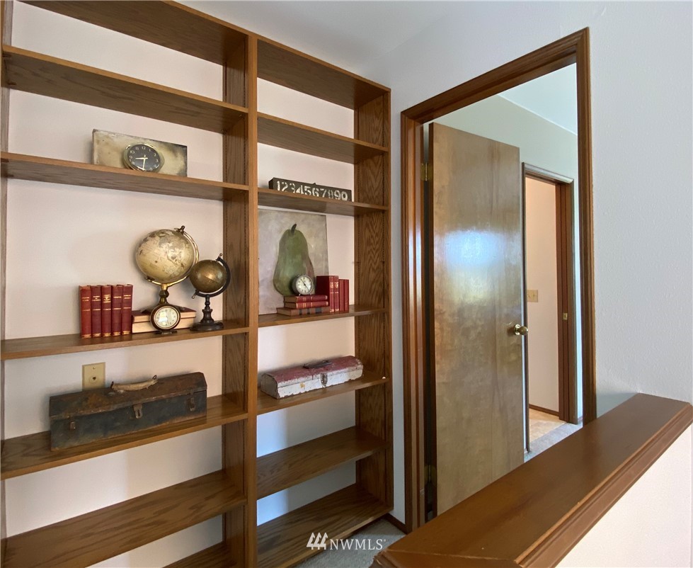 703 North 60th Street Seattle, WA 98103 - Photo 17 of 35 Gallery Image 17