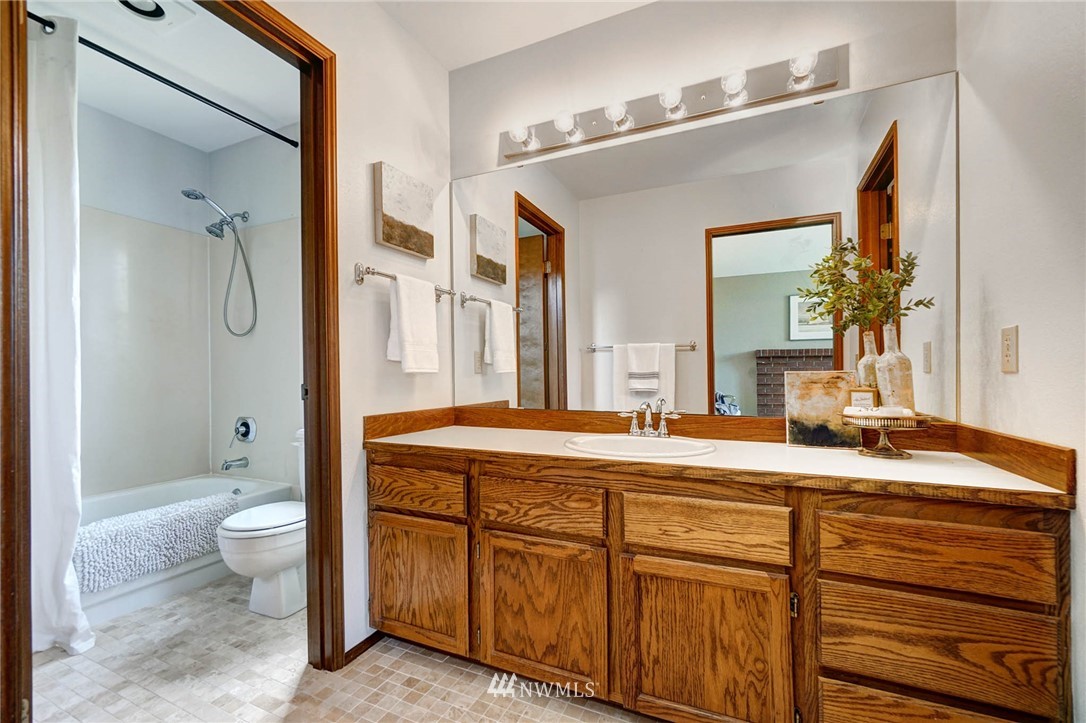 703 North 60th Street Seattle, WA 98103 - Photo 22 of 35 Gallery Image 22