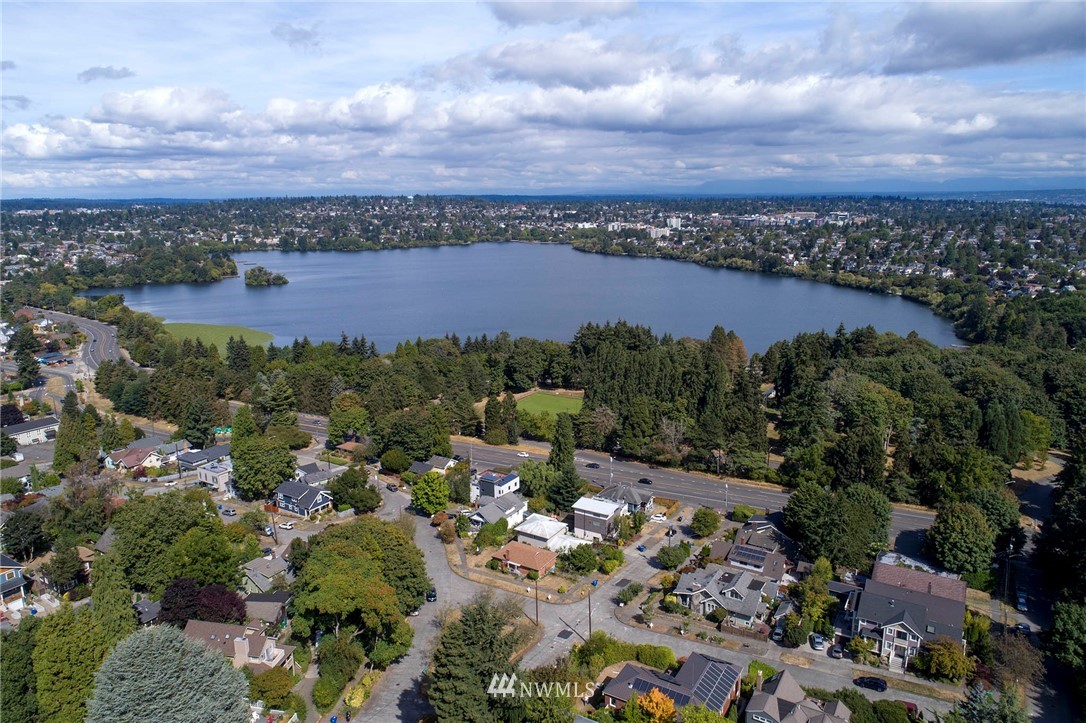 703 North 60th Street Seattle, WA 98103 - Photo 33 of 35 Gallery Image 33
