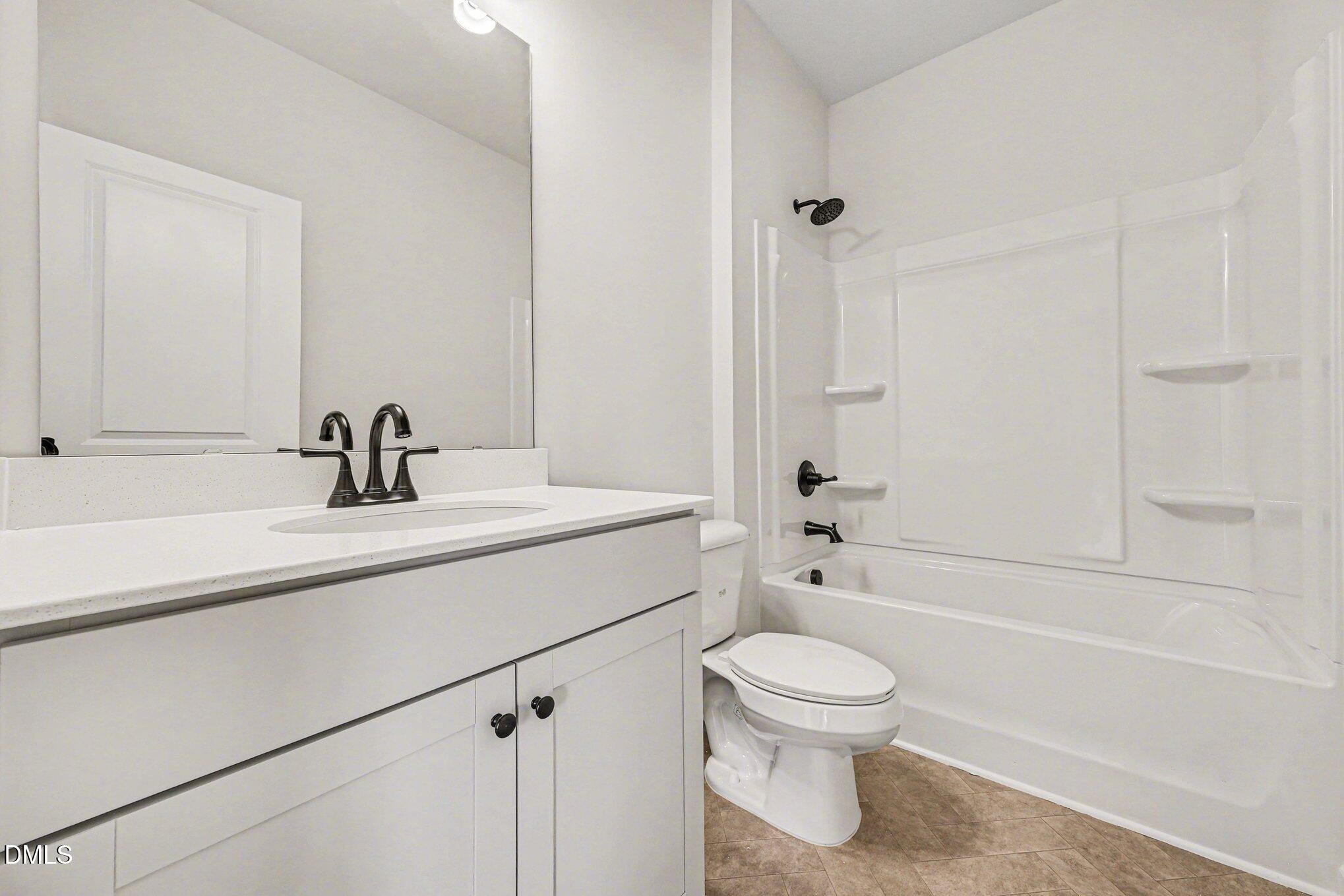 724 Orch Vista Circle Raleigh, NC 27606 - Photo 13 of 18 014_file_1472