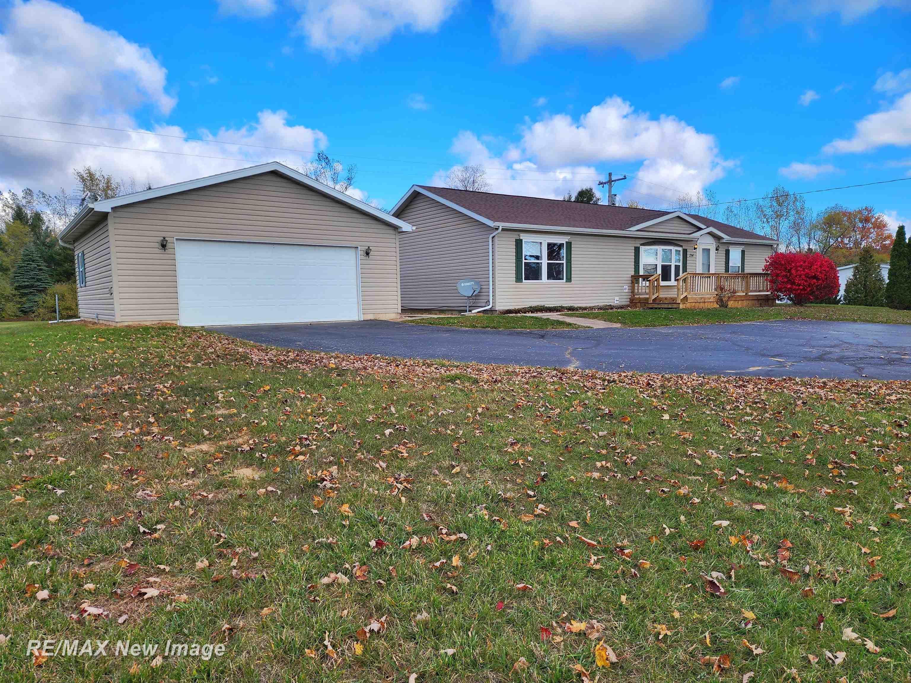 214 West Pinconning Road Pinconning, MI 48650 - Photo 4 of 42