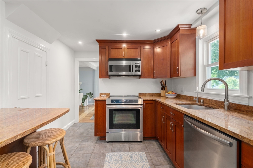 11 Netta Road Dedham, MA 02026 - Photo 6 of 27 Gallery Image 6