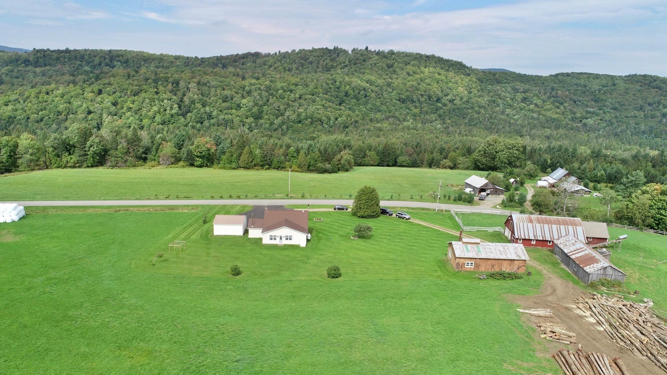 2015 Creek Road Albany, VT 05845 - Photo 7 of 40