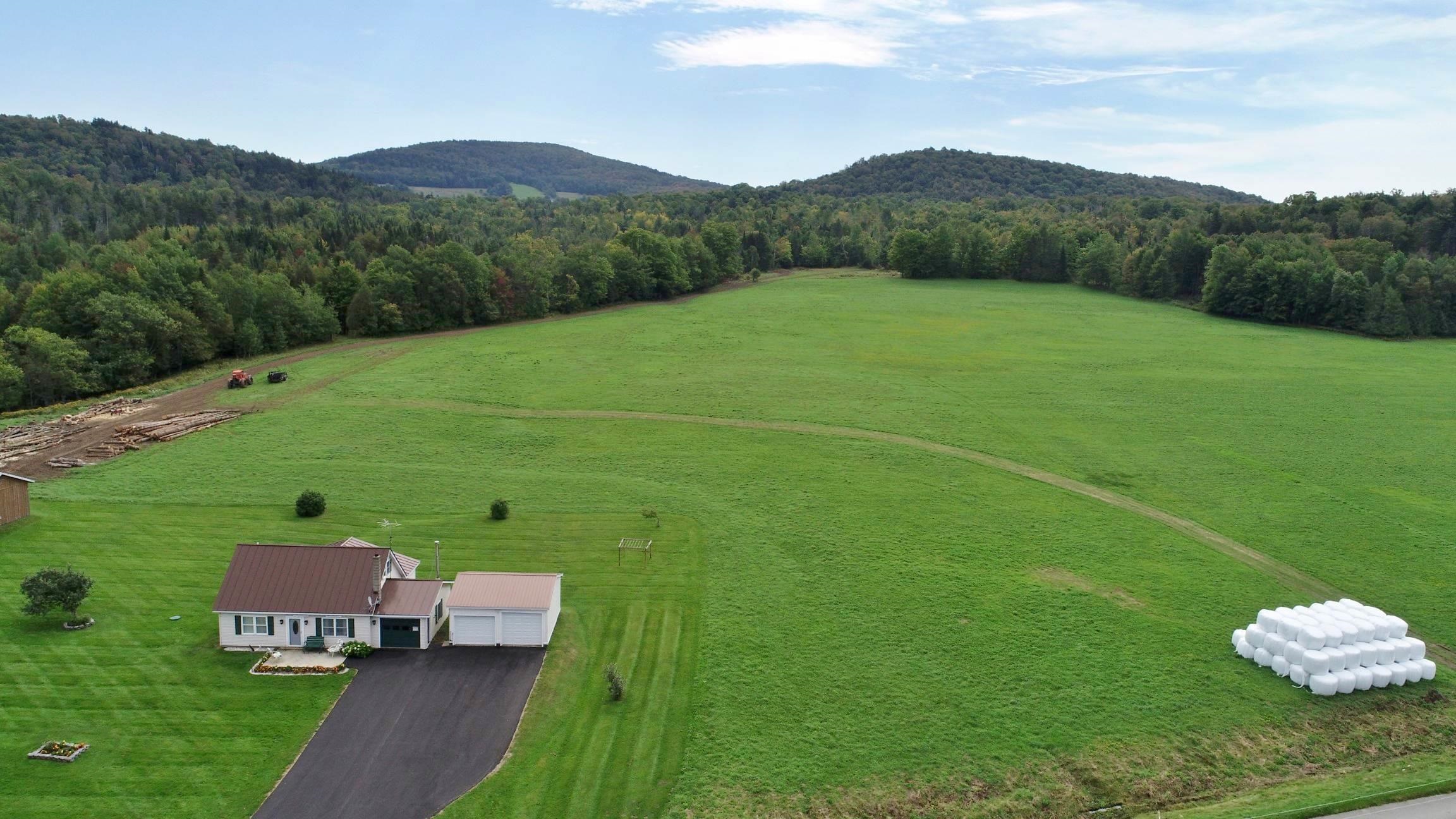 2015 Creek Road Albany, VT 05845 - Photo 9 of 40