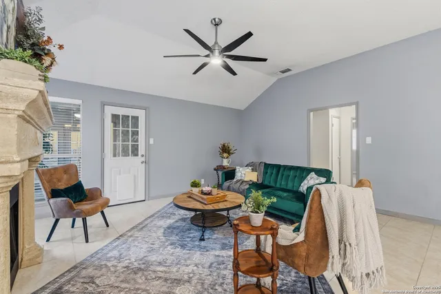 $275,000 | 13806 Fairway Crest, San Antonio, TX 78217