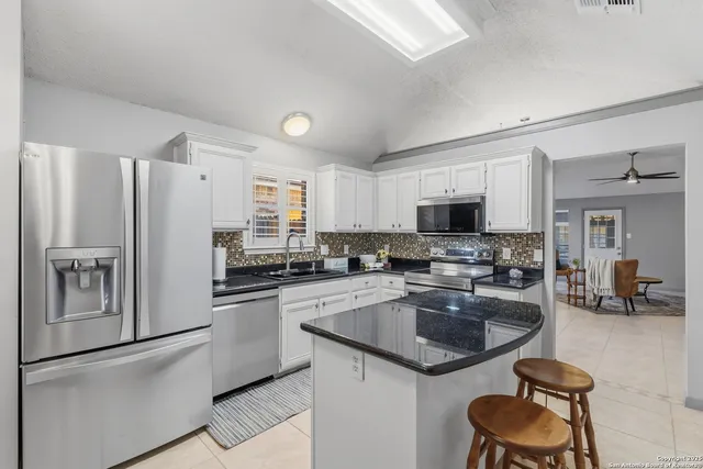 $275,000 | 13806 Fairway Crest, San Antonio, TX 78217