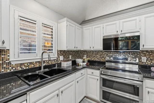 $275,000 | 13806 Fairway Crest, San Antonio, TX 78217