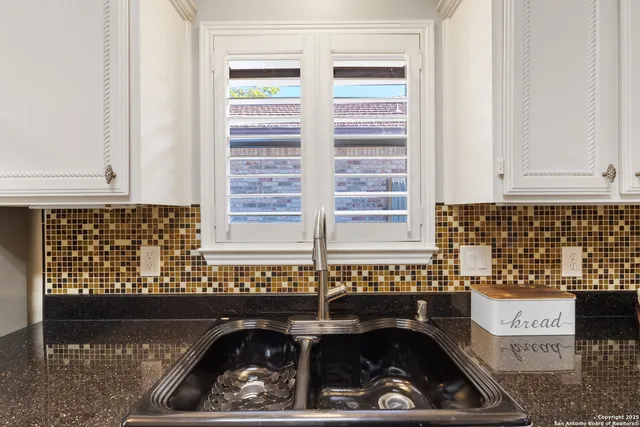 $275,000 | 13806 Fairway Crest, San Antonio, TX 78217