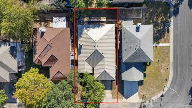 $275,000 | 13806 Fairway Crest, San Antonio, TX 78217