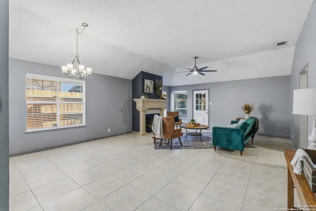$275,000 | 13806 Fairway Crest, San Antonio, TX 78217