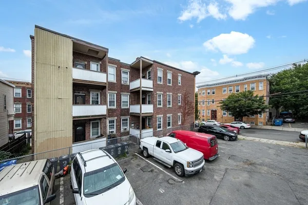 $1,950 | 51 Shurtleff Street, Unit 3, Chelsea, MA 02150