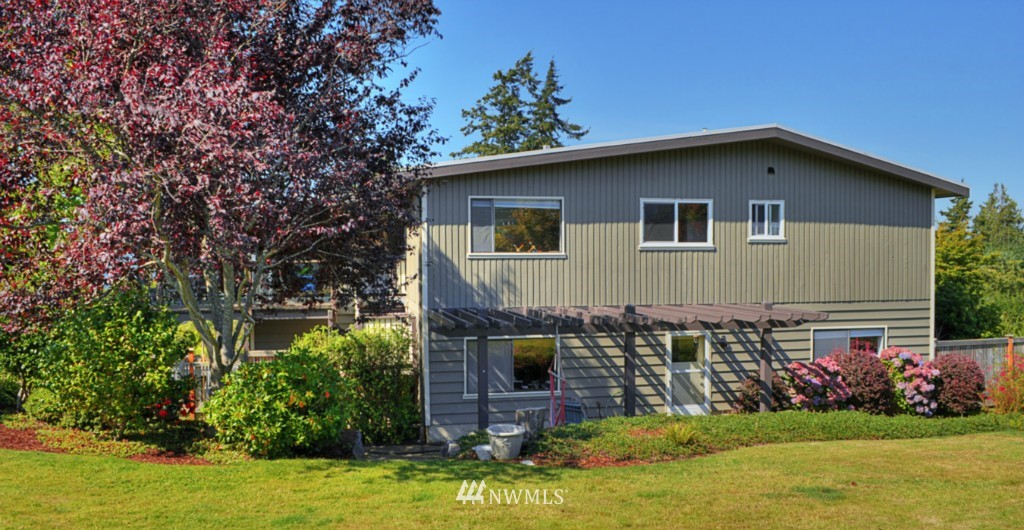 607 Bayside Road Bellingham, WA 98225 - Photo 3 of 18