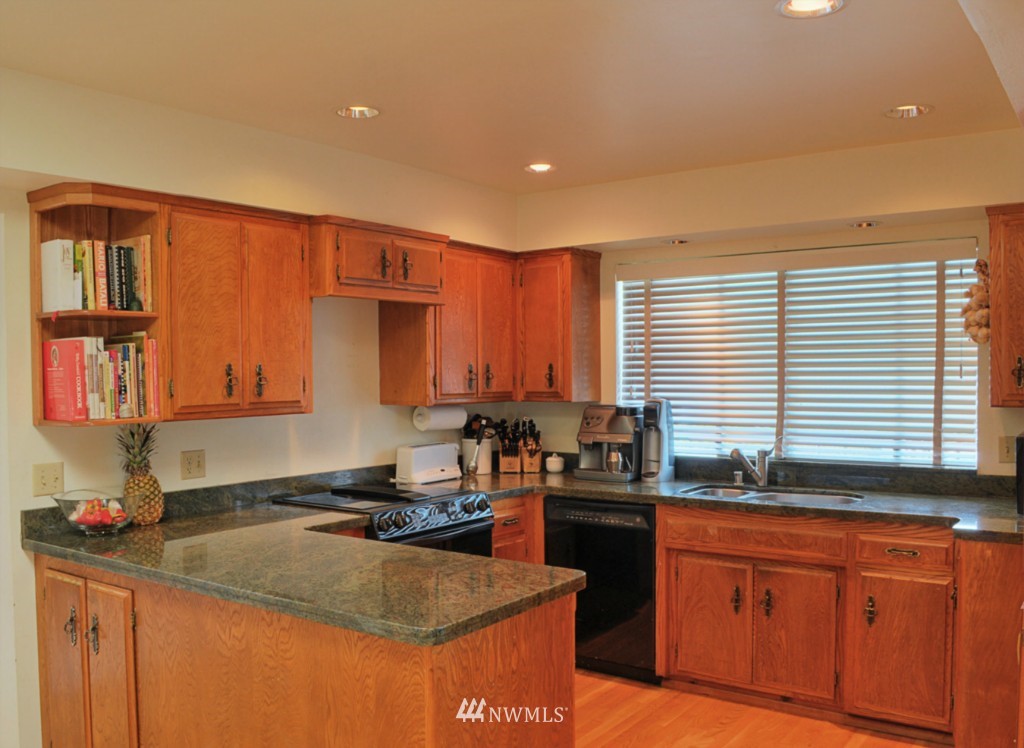 607 Bayside Road Bellingham, WA 98225 - Photo 8 of 18