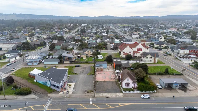 $320,000 | 530 North Main Street, Fort Bragg, CA 95437