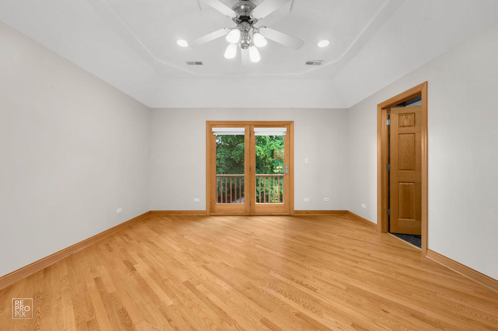 1017 Red Oak Street Addison, IL 60101 - Photo 19 of 36