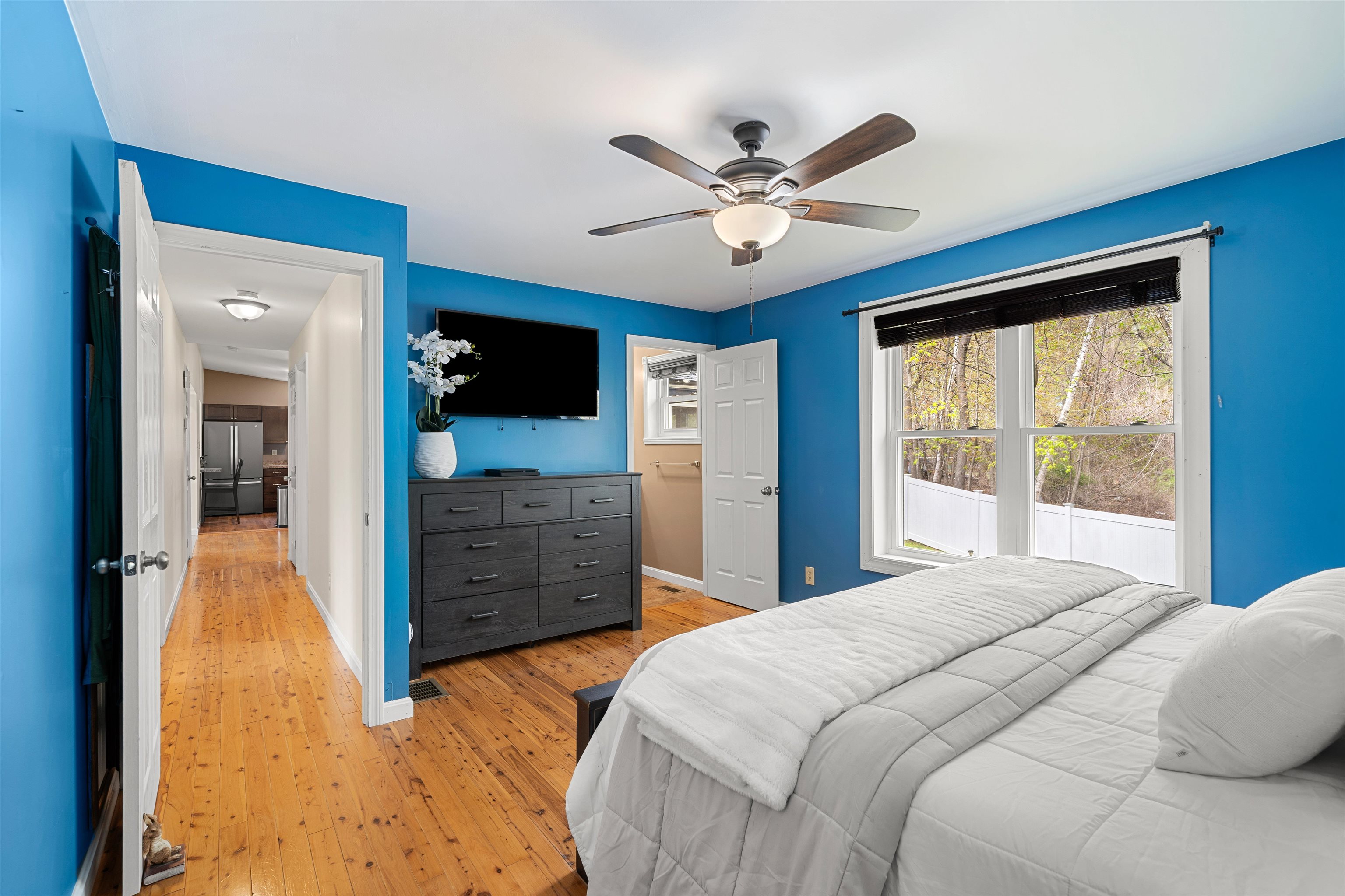 152 Dracut Road Hudson, NH 03051 - Photo 19 of 41