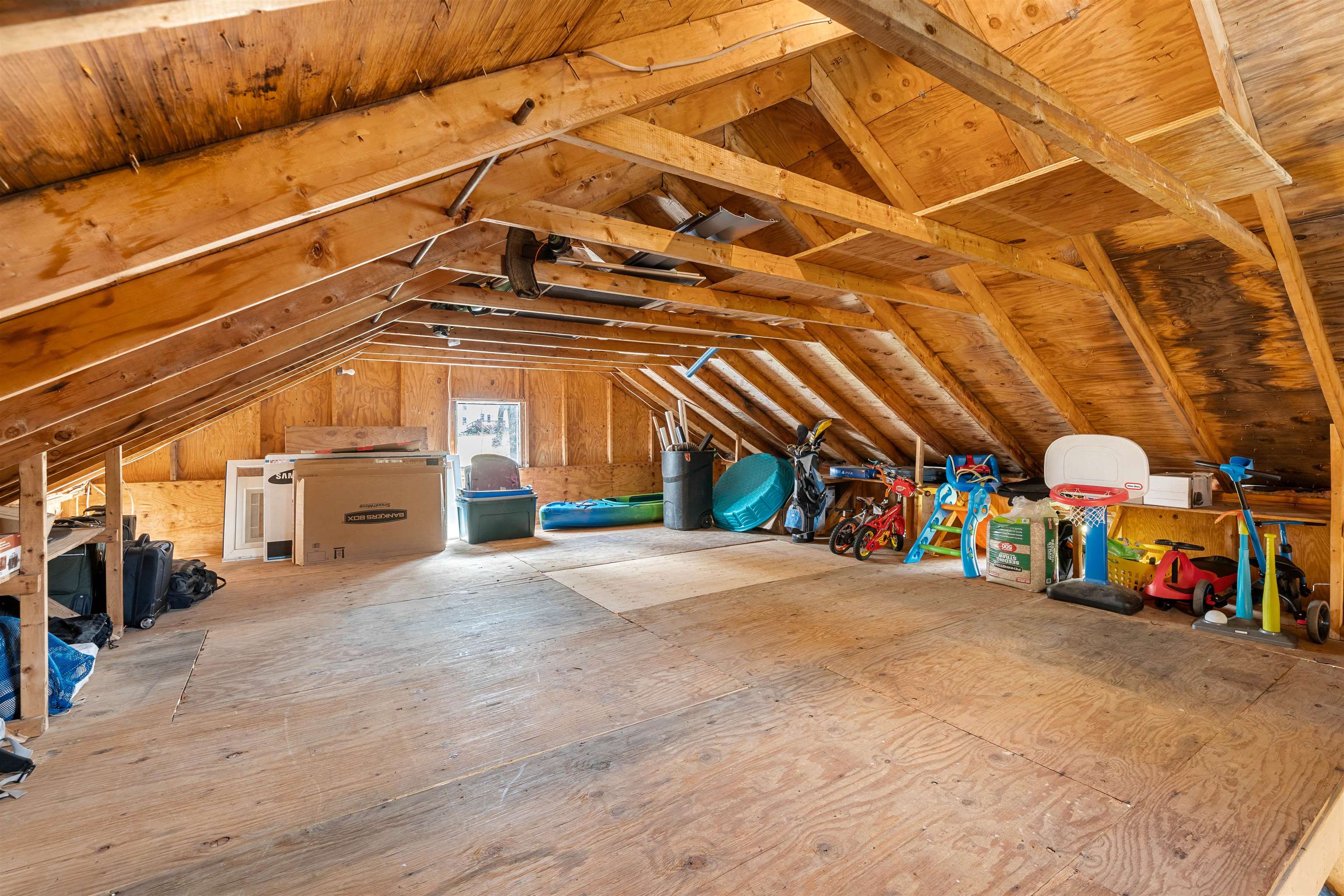 152 Dracut Road Hudson, NH 03051 - Photo 32 of 41