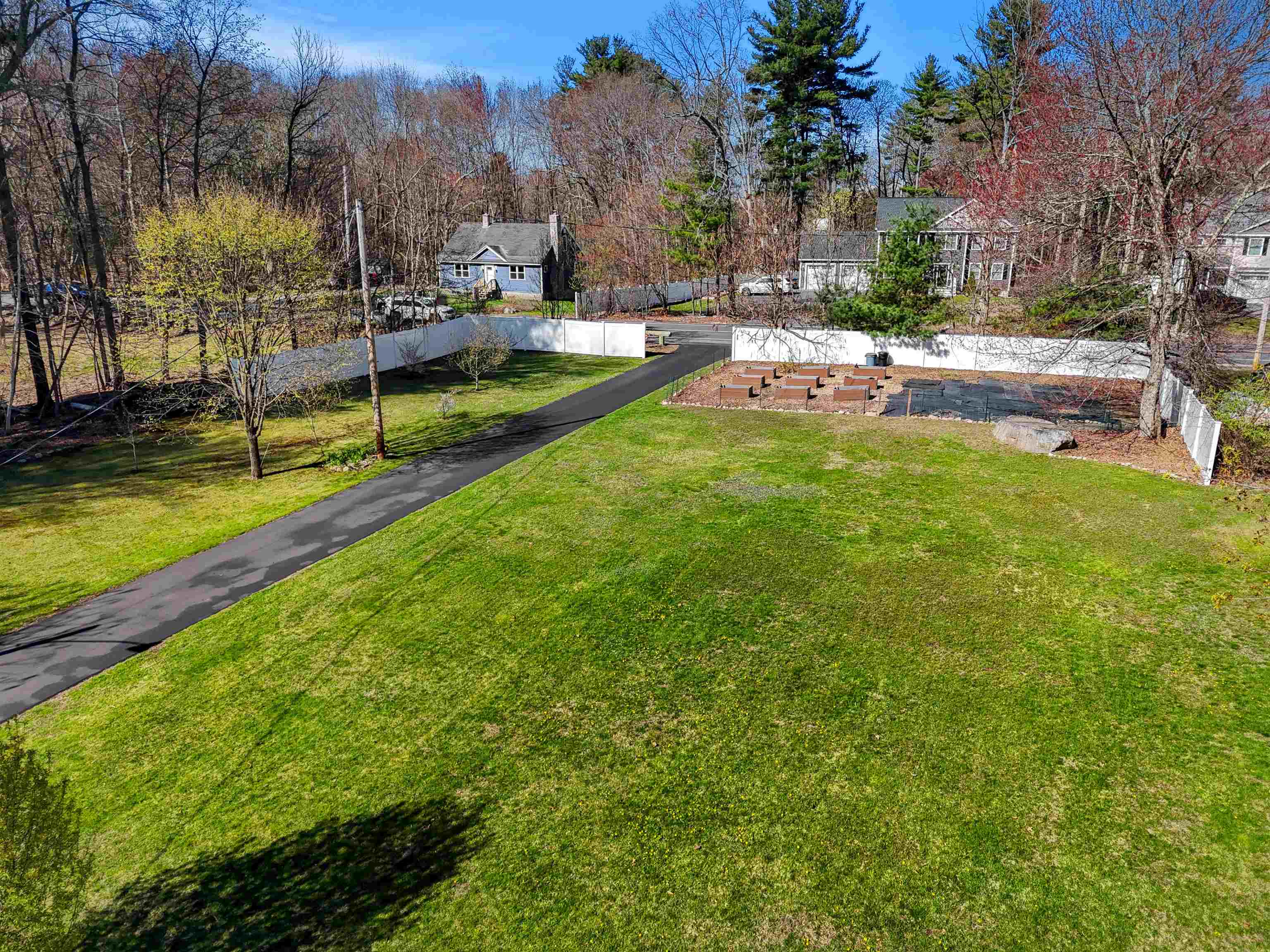 152 Dracut Road Hudson, NH 03051 - Photo 33 of 41