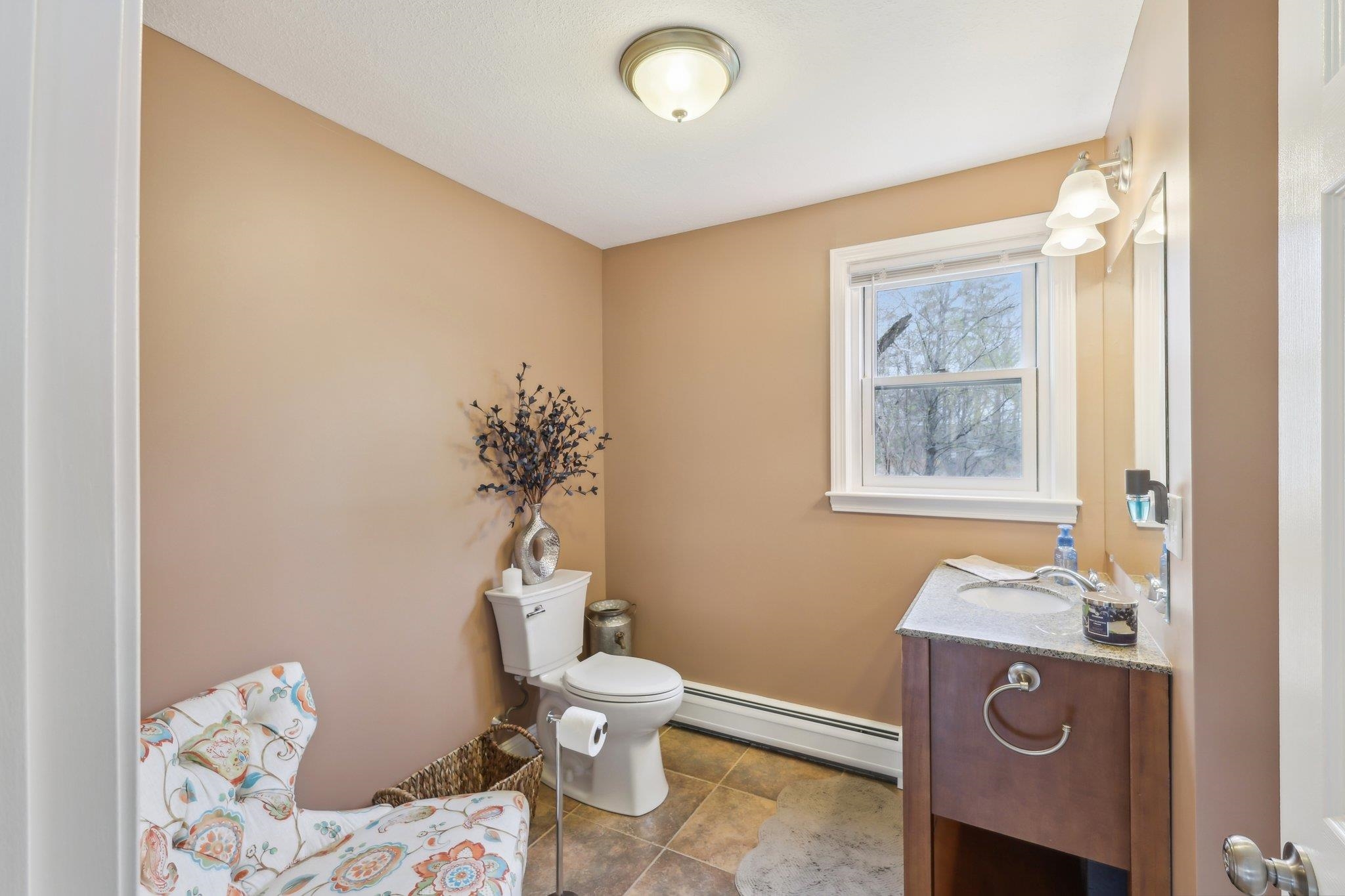 53 Stage Road Hampstead, NH 03841 - Photo 8 of 40 Gallery Image 8