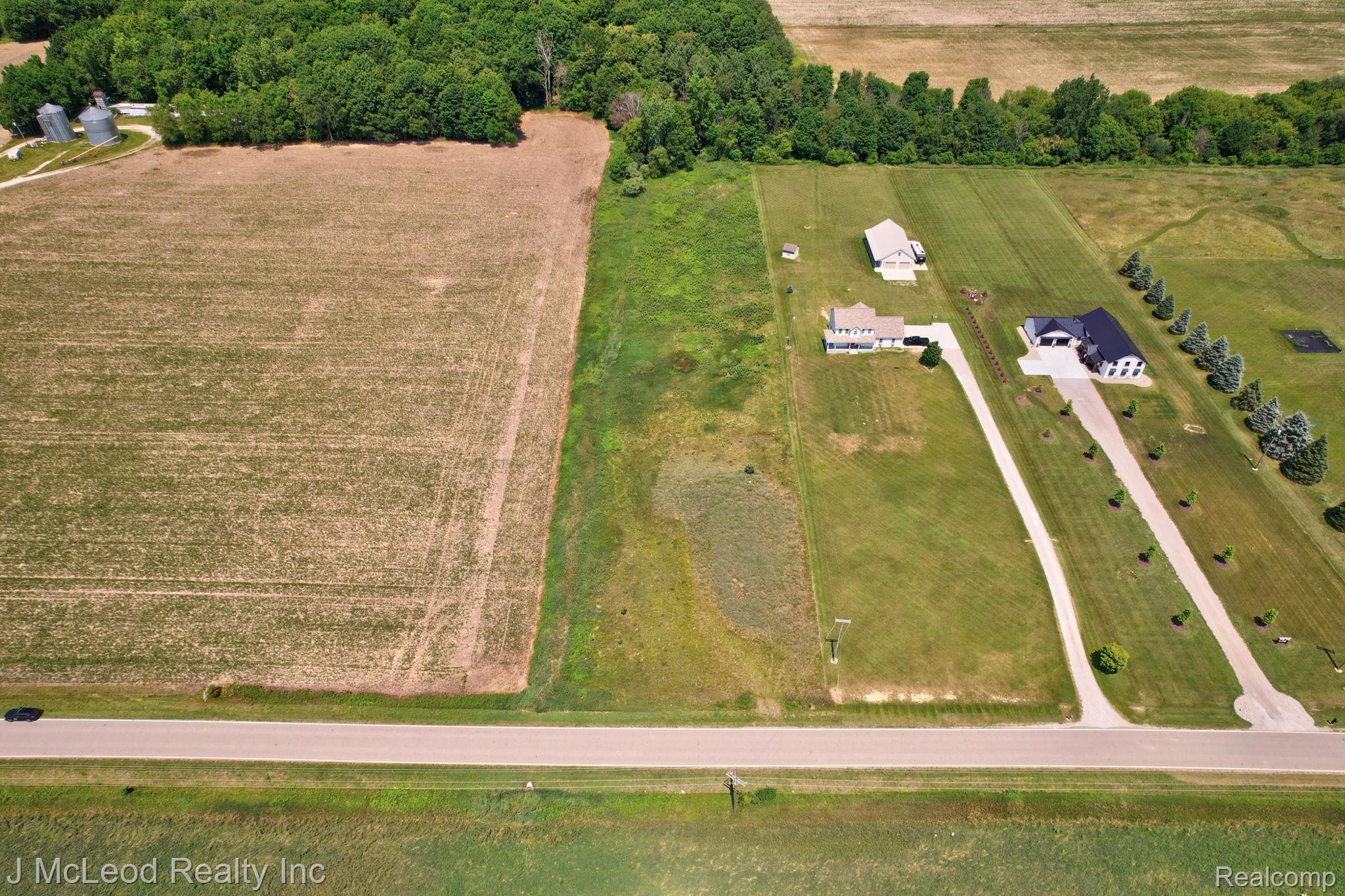 5160 Barnes Road Millington, MI 48746 - Photo 4 of 20 4-web-or-mls-5160 Barnes VL Millington -4.jpg